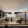Stylischer zeitgenössischer Holz -Esstisch und Stuhlset - am besten für Hotels & Cafés