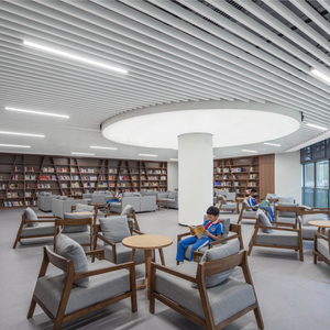 Bibliotheksmöbel für Schulen
