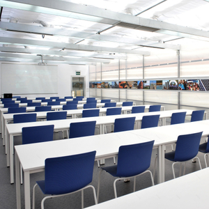 Schulfood Court Möbel
