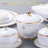 Hotel Restaurant Haltbarer China White Gold Rand Präge Keramikgerichte Teller Kaffee Tasse Untertasse Schüssel Vajilla Niertel Set