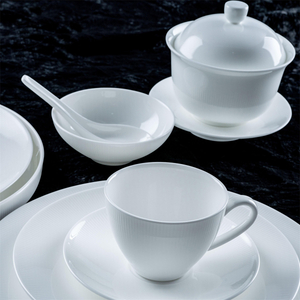 Weißes Teller Hochzeit Abendessen feines tschechisches Knochen -China Sets Quadratschimper