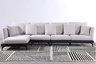 Auswählen des richtigen Sofas für Ihr Apartment-Zimmer-Design