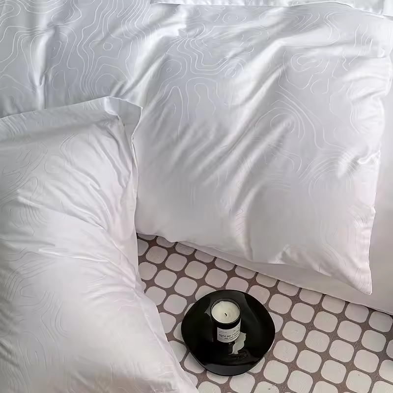 Meistverkauftes 5-Sterne-Hotel-7-teiliges weißes Luxus-Hotelbettwäscheset aus 100 % Baumwolle mit Logo